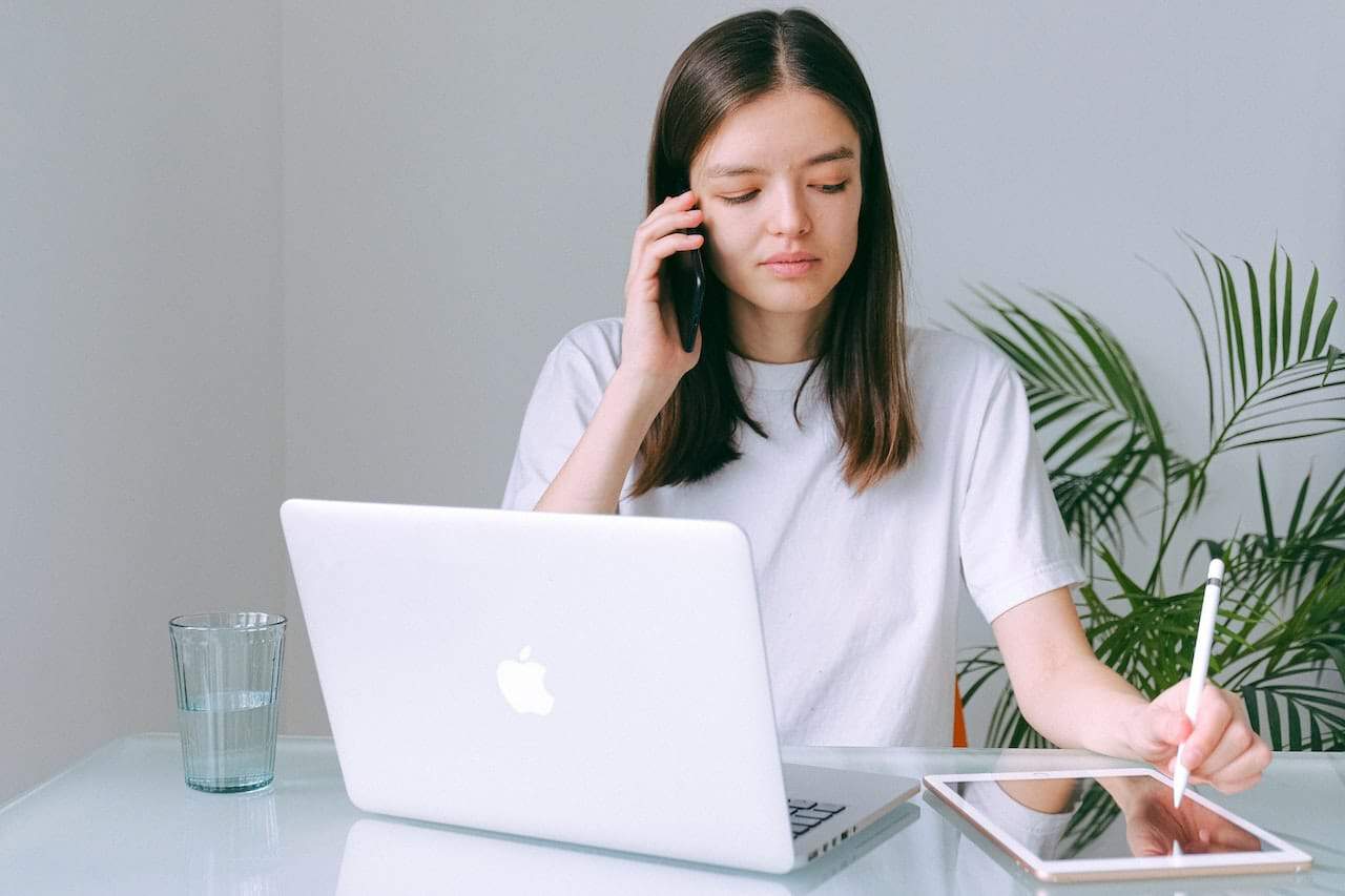 A girl on the phone.